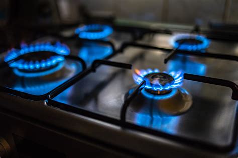 Do You Light A Gas Stove With Lighter