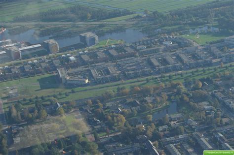 What are the top attractions to visit in krimpen aan den ijssel? Krimpen Aan Den Ijssel > Prinses Margrietstraat luchtfoto ...