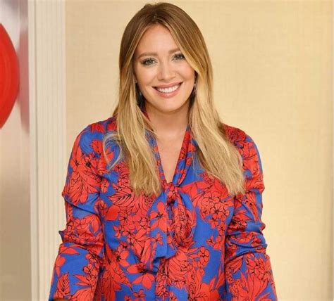 Born in houston, texas, her mother encouraged her and her sister to go into acting, singing and ballet. Hilary Duff - Bio, Net Worth, Married, Husband, Matthew ...