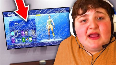 He Punches Tv After Mom Turns Off Wifi Fortnite Youtube