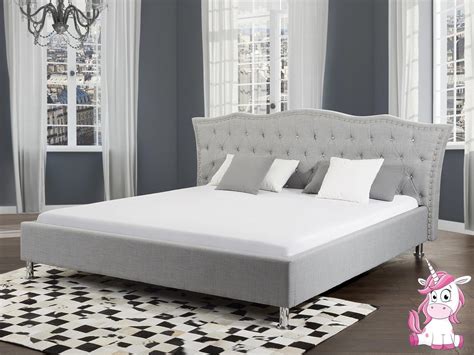 Wenn du prunkvolle akzente setzen möchtest und dir für dein ambiente ein bisschen glamour wünschst, ist. NEU Barock Polsterbett Unicorn Bett mit Stoffbezug grau ...