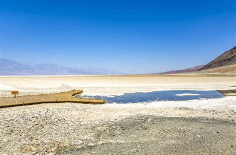 8 Lakes And Rivers That Are Drying Up