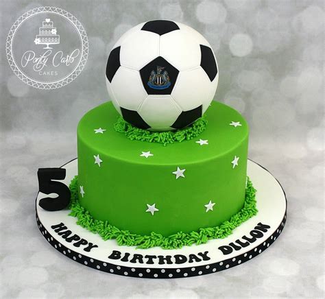 It's a new year, so new invitation designs are in order! Football Birthday Cake. | Soccer birthday cakes, Football ...