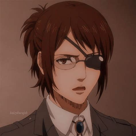 Hange Zoe Icon In 2021 Hanji Attack On Titan Attack On Titan Anime