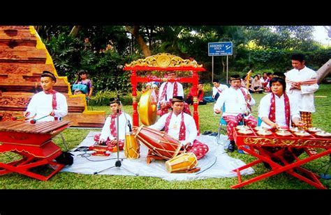 Serunai adalah salah satu alat musik tradisional dari sumatera barat yang menjadi sarana hiburan masyarakat minang. Gambang Kromong Seni Musik Tradisional Betawi | Media ...