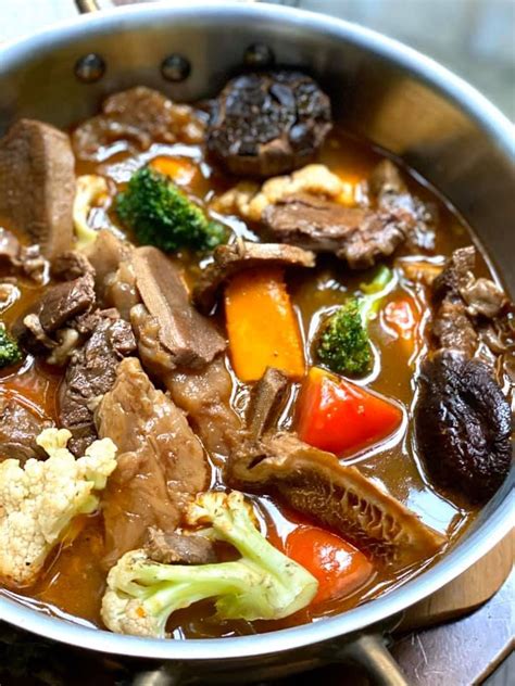 Comforting, warming, simple and classic beef chuck recipes, including pot roast, philly cheesesteak, and burgers from ground chuck. Pin on COOKING ART . 料理藝術