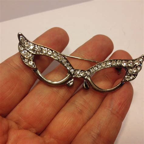 vintage cats eye eyeglasses brooch pin rhinestone silver tone glasses jewelry jewelry vintage