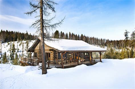 9 Winter Log Cabin Getaways