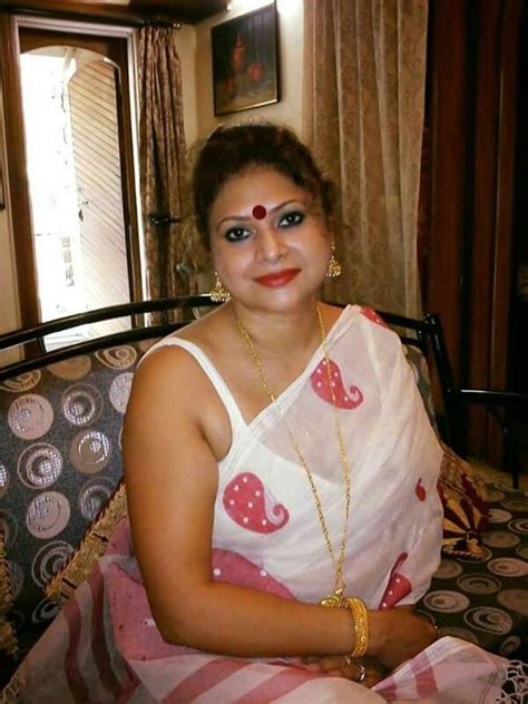 hot aunty in saree with sleeveless blouse real life 14892 hot sex picture