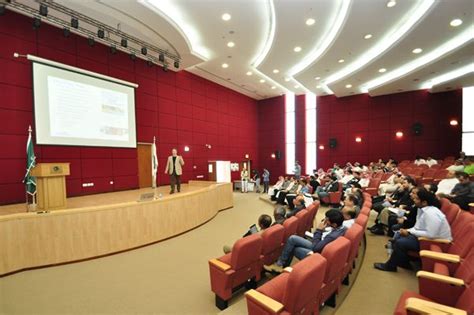 وقعت جامعة حماة والمركز العربي لدراسات المناطق الجافة والأراضي القاحلة أكساد اتفاقية لتعزيز التعاون. استضافت جامعة فهد بن سلطان وبالتعاون مع ACM Student ...