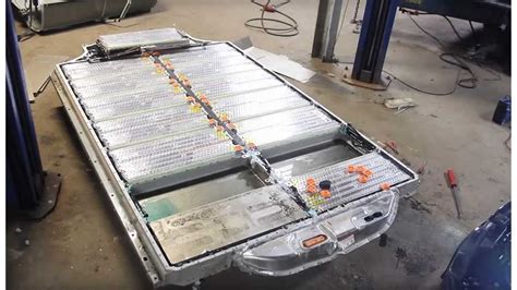 See Tesla Model S Plaids New Battery Pack Exposed