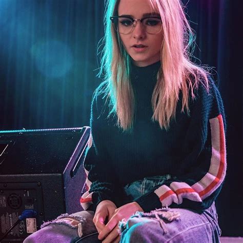 Having started her work relatively late, she has managed to reach a tremendous success as a muser for her natural and absolutely free from. Zoe LaVerne Wiki, Biography, Age, Height, Family, Net Worth