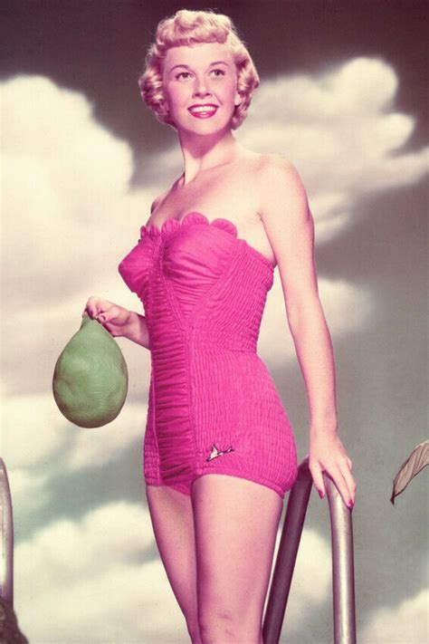 30 Wonderful Color Photographs Of Doris Day Americas Box Office Sweetheart Of The 1950s And