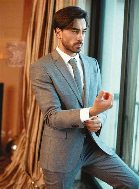 Yazarlar köşe yazarları en güzel köşe yazıları ile milliyet'de! Gökhan Alkan - Actor - CineMagia.ro