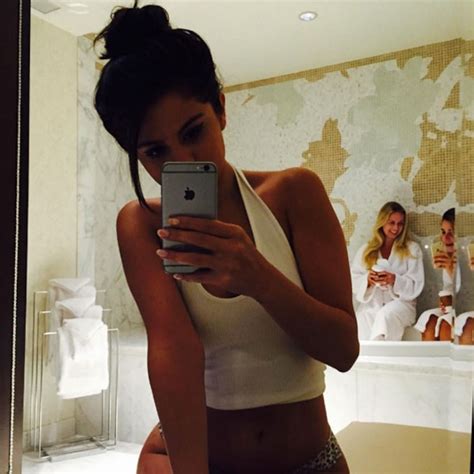 Selena Gomez Strips Down To Her Underwear To Share This Sexy Selfie—see