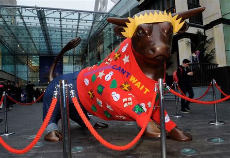 Birminghams Famous Bull Statue Dressed To Impress Birmingham Live