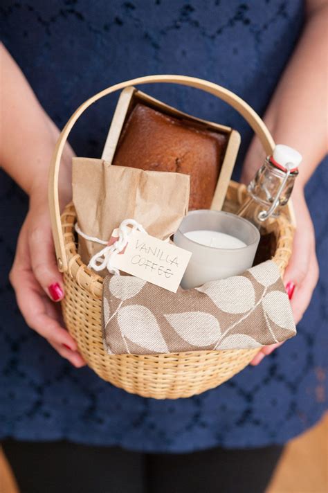 DIY Holiday Hostess Gift Basket The Sweetest Occasion