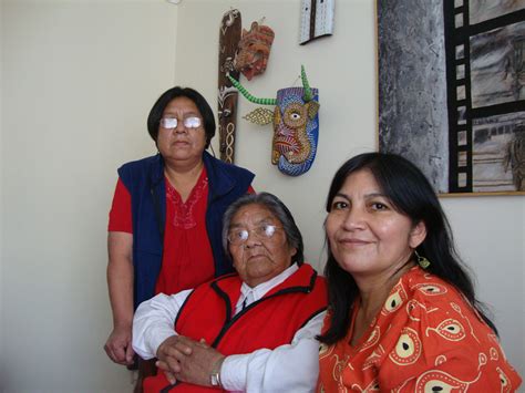en vivo constituyente mapuche elisa loncón: Elisa Loncón compartiendo junto a Cristina Calderón, defensora de la lengua yagán @Cortesía ...