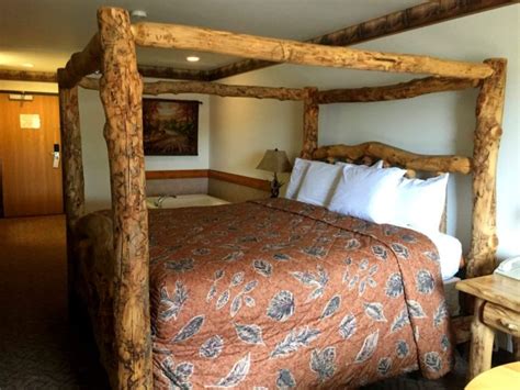 Maybe you would like to learn more about one of these? A Family Fun Stay at Grizzly Jack's Grand Bear Resort in ...