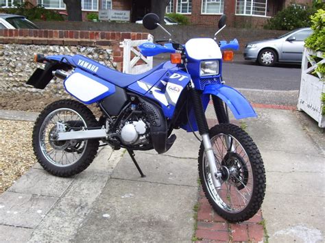 Im really stuck as to what 125 i can get, my friends cousin has a dt for sale thats in very good condition for £1000 and ive read reviews on them and they seem very good, im interested as to what speed they can go, and how good they are for off road use and there pulling power. dt - JungleKey.fr Image #300
