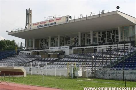 Fotbal club argeș pitești, cunoscut sub numele de fc argeș sau argeș pitești, este un club profesionist de fotbal din românia cu sediul în pitești, județul argeș, ce evoluează în prezent în liga i. Fc Arges Stadium - Fc ArgeÈ™ 1953 Home Facebook - See more ...
