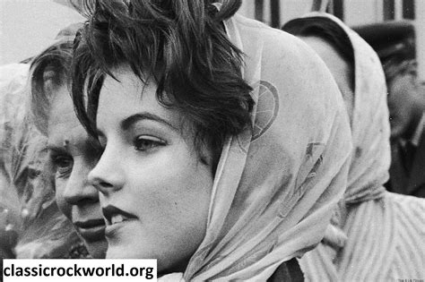 Priscilla ann beaulieu married elvis aron presley on may 1, 1967, in las vegas, nev. Meet the Young Priscilla Presley - Classic Rock Music News