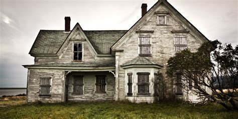 5 Haunted Historical Houses You Can Visit This Halloween Huffpost
