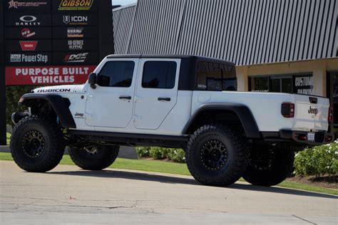 Saints Offroad Jeep Gladiator With Evo Suspension On 40