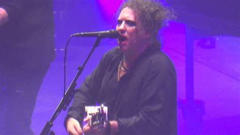 The Cure Just Like Heaven Live At Sse Wembley Arena London 01 12 2016 Youtube