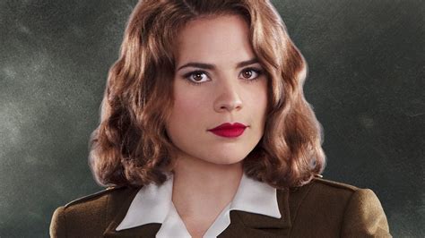 Hayley Atwell Talks Marvel S Agent Carter And Peggy Carrying On Captain