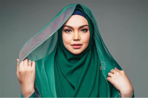 Siti Nurhaliza Tampil Dengan Basyirah Selitkan Unsur Timur Tengah