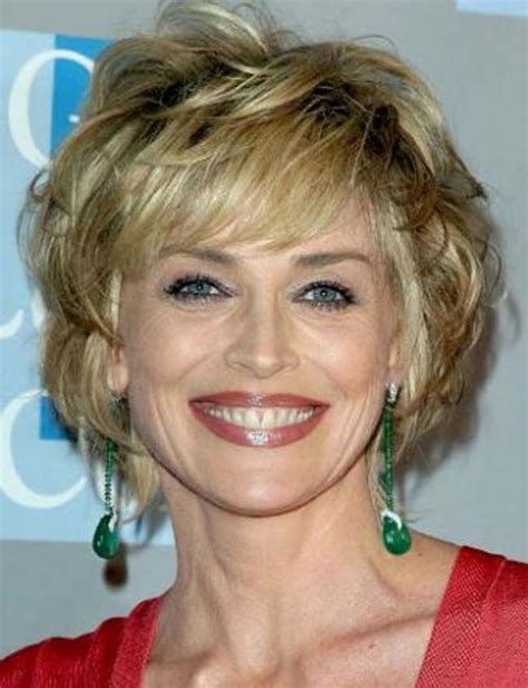 Shaggy Hairstyle For Women Over 40 Years With Fine Hair 07 Short Layered Shag