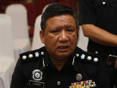 Ketua polis perak, datuk mior faridalathrash wahid berkata, senarai nama tersebut telah diberikan kepada kementerian kesihatan (kkm) namun jumlah sebenar penerima awal itu masih belum diterima pihaknya. Isu Kain Rentang Berunsvr Prov0kasi dan Kesat, Polis Buat ...