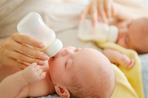 Breastfeeding Twins 6 Tips For Making It Easier Neb Medical