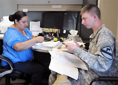 Lrc Hood Help Keeps Fort Hood The Great Place Article The United