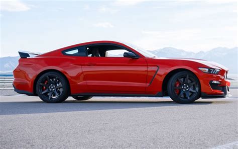 Race Red 2016 Ford Mustang Shelby Gt350r Photo Detail