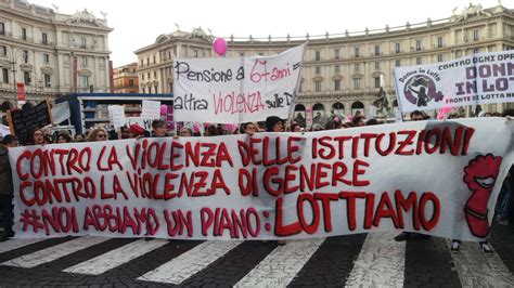 Roma 25 Novembre Parte Il Corteo Nazionale Contro La Violenza Sulle Donne