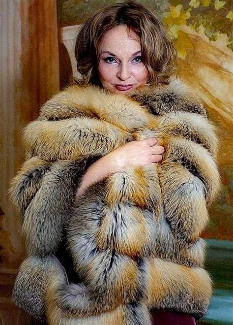 Pin By Boite Alettres On Fourrure 187 Fur Coat Fashion Fur Fashion