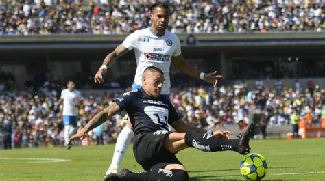 Cruz azul volvió a ciudad universitaria, sede de su más reciente noche triste y parecía que saldría con pérdida, sin racha de victorias y sin liderato así, la máquina se venga de aquella eliminación en semifinales, hundiendo más a pumas en su mediocridad. Ver Pumas Vs Cruz Azul Online - doglanorthli217