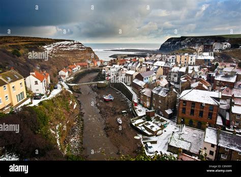Staithes North Yorkshire Fishing Village In Winter Stock Photo Alamy