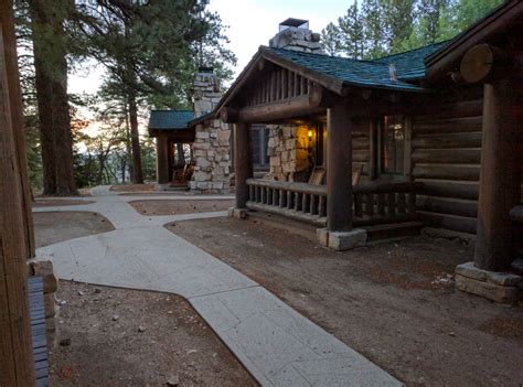 For general information about lodging in tusayan: Off to the North Rim of the Grand Canyon