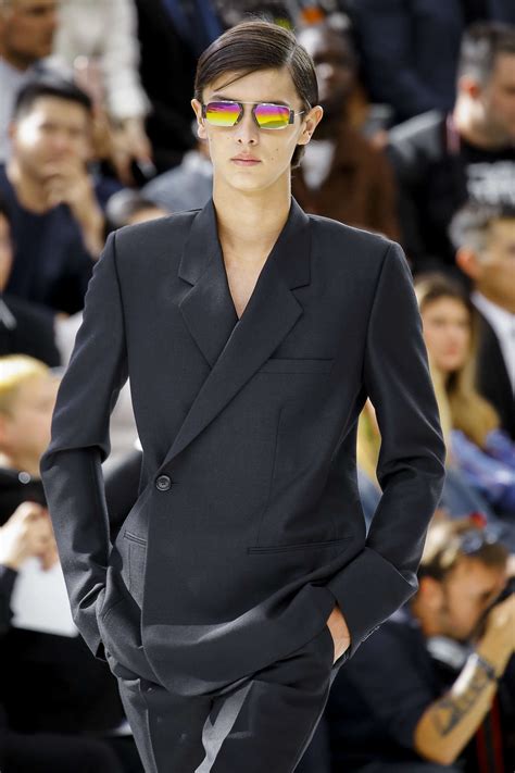Dior Homme Kim Jones Choisit Le Japon Pour Son Premier Défilé Pre