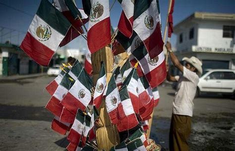 Mexican and usa flag background. México | Mexican culture, Mexico culture, Mexican art decor