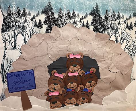 Preschool Bulletin Board Winter Mrs Gholsons Grizzly Bears Hibernate Winter Crafts