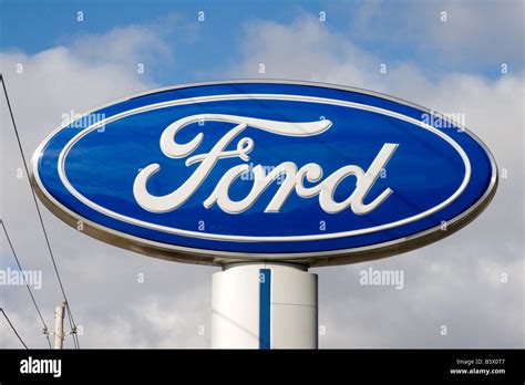 Ford Dealership Sign Stock Photo Alamy