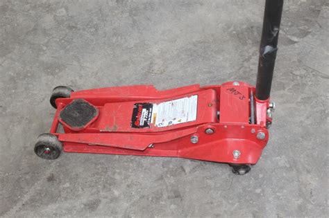 Snap On Fj300 Hydraulic Floor Jack Bigiron Auctions