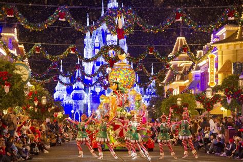 Top 10 Christmas Light Displays In The World