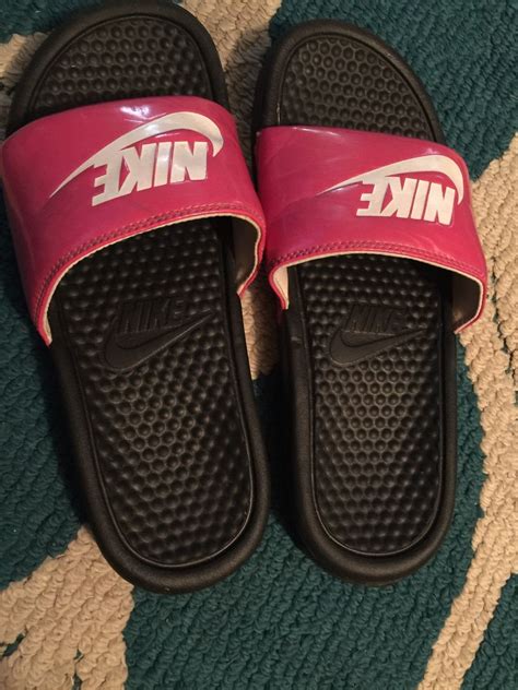 Pink Nike Slides Womens Sz 8 Only Worn A Handful Of Times Nike