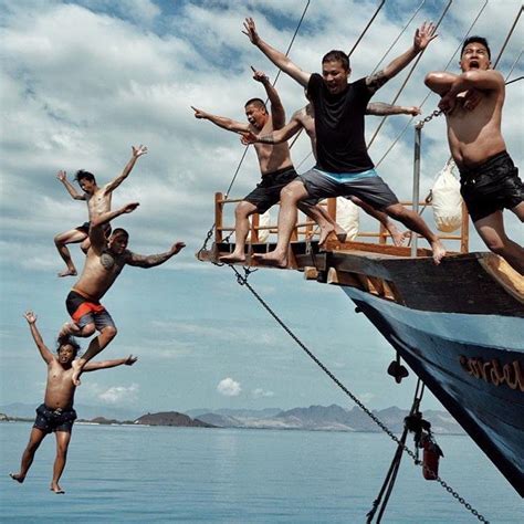 Momen Liburan Gading Marten Di Labuan Bajo Ada Adegan Cebur Ceburan