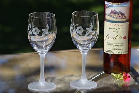 2 Vintage Crystal Etched Hummingbird Wine Glasses 8 Oz Vintage Etched Small Wine Glasses Avon